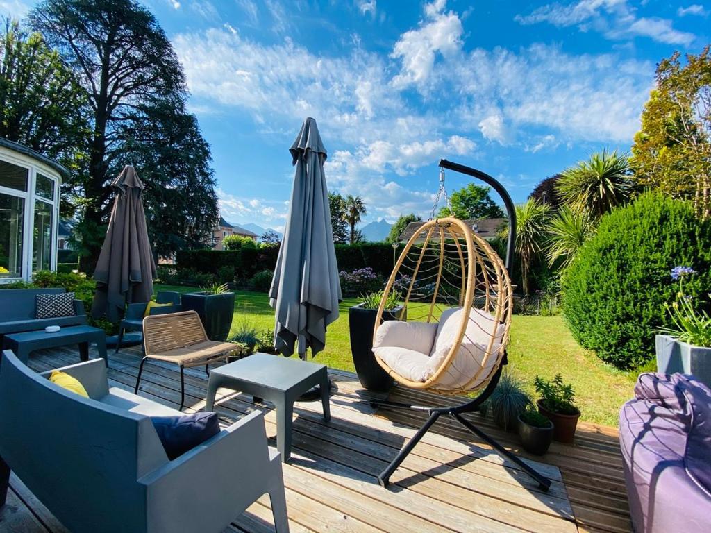 Logis Hotel Le Miramont Argeles-Gazost ภายนอก รูปภาพ