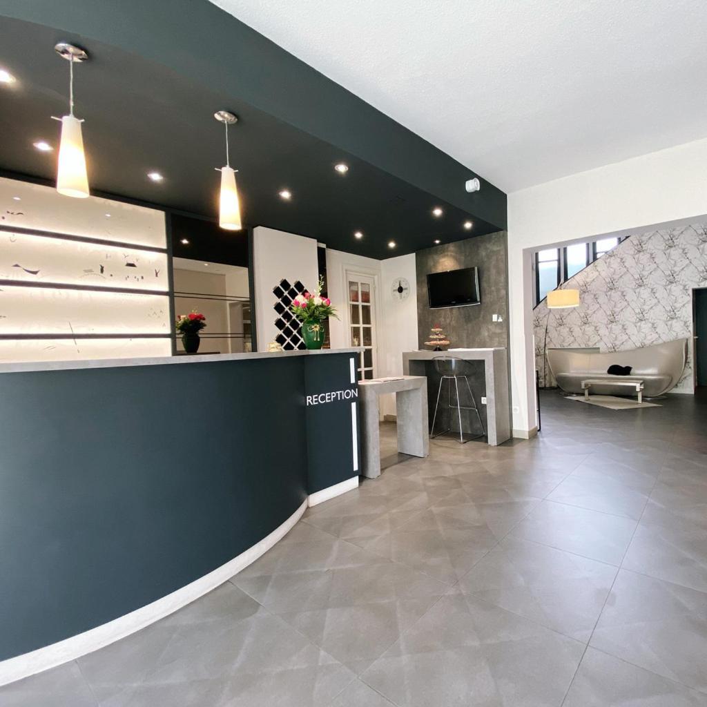 Logis Hotel Le Miramont Argeles-Gazost ภายนอก รูปภาพ